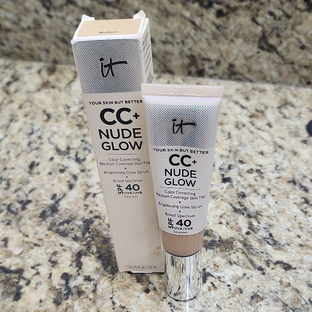 IT Cosmetics CC+ Nude Glow Medium Coverage Foundation